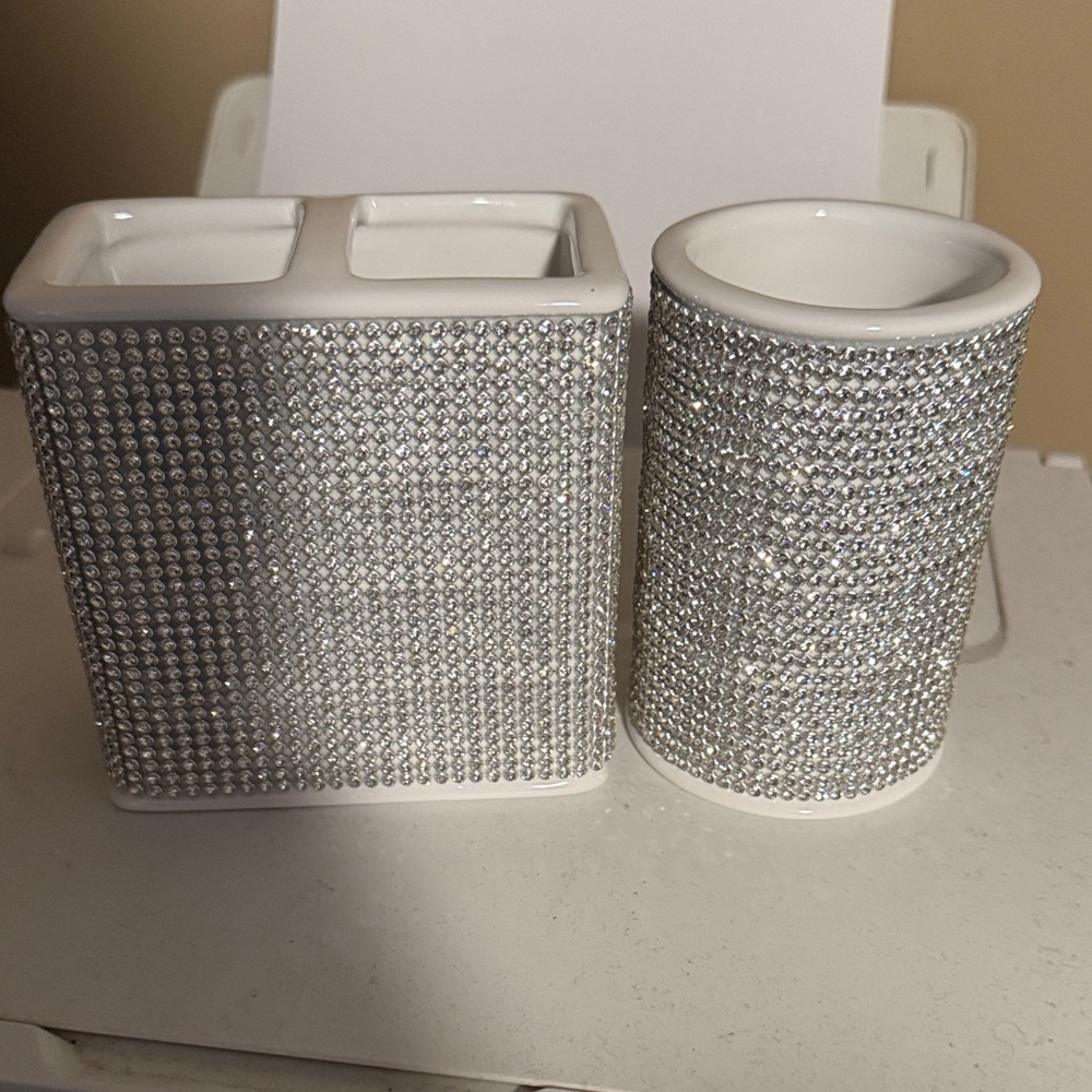 Sparkling Silver Bathroom Set